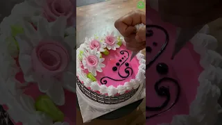 chocolate piping design on fresh cream strawberry cake | #shorts #masterchefimran #cake