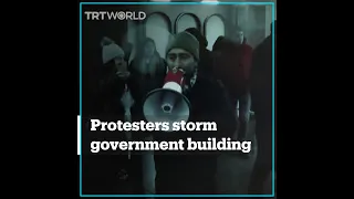 Protesters break into Armenian government building