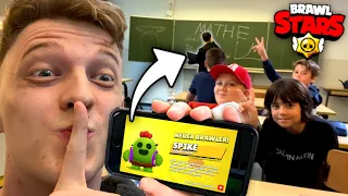 Ich öffne HEIMLICH Boxen in der SCHULE und der LEHRER ERWISCHT MICH...😭