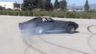 Badass corvette  doing burnout!