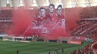 Festa linda da torcida colorada no Beira-Rio! Mosaico da Guarda Popular! 79 anos de paternidade!