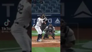 Aaron Judge hitting a lefty Homerun