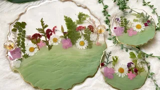 Beautiful Resin Tray and Coaster Set With Dried Flowers