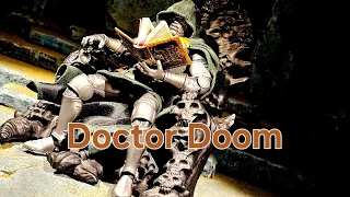 Mezco One:12 Doctor Doom Review