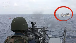 Horrifying Moments !! US Navy VS Houthi Rebel ships in the Red Sea