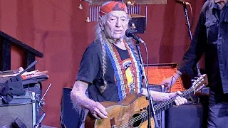 Willie Nelson, It's Hard To Be Humble (live), The Fillmore, San Francisco, January 6, 2020 (HD)