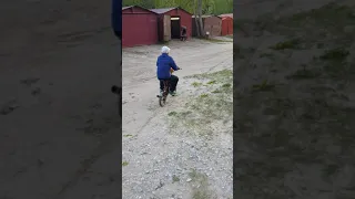 Велосипед с мотором от пилы Урал. Для сына!