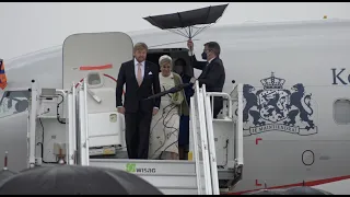 Dutch King flies the plane to state visit in Germany