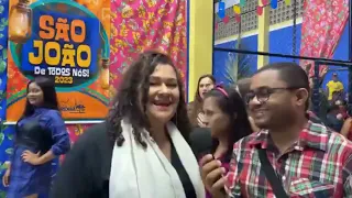 Valda Sedícias sendo entrevistada no Arraiá do Servidor em Bom Jardim - PE | São João 2023