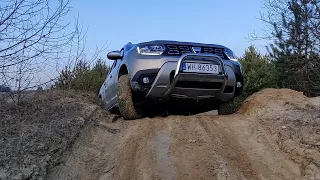 Dacia Duster offroading