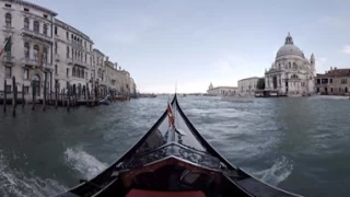 360 video: Gondola in Venice, Italy