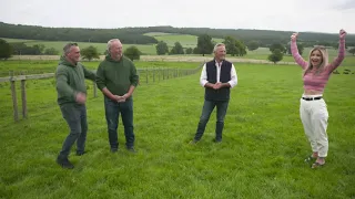 Helen Skelton @Tight top, farm girl