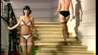 FashionTV | FTV.com - Tendance Bohemienne Lingerie Fem Ah 2004/2005