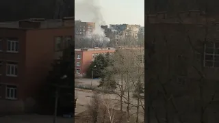 Последствия обстрела многоэтажки в Донецке #война #нетвойне #россия #украина