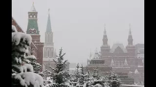 В Москве - зима. Первый снег укутал город, 1975 год