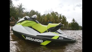 ROLE DE SEADOO GTI 90 (JOGUEI ÁGUA NO MEU AMIGO DO GTI 130)