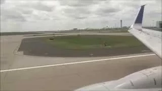 United 737-800 Long Takeoff From Denver International Airport DEN