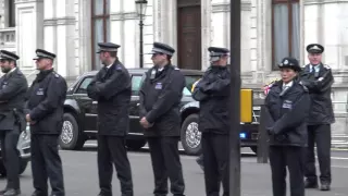 Tight security as Obama arrives at Downing Street (4K)