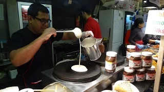 London Street Food: Freshly made Smoothie + Sweet Pancakes at "Kitty's Sweet Treats" Camden Market.