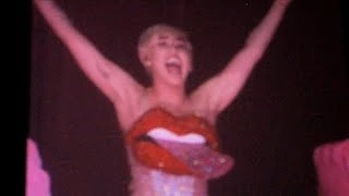 Miley Cyrus 'SMS (BANGERZ)' - The Bangerz Tour, The O2 Dublin 20/5/14