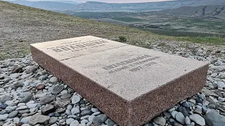Могила Максимилиан Волошина, и культ камушек на горе Кучук-Енишар