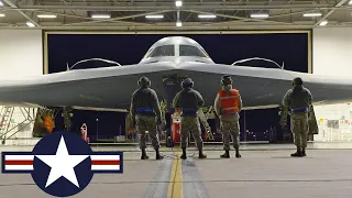 USAF. B-2 Spirit heavy stealth bombers. Military exercises in the United States.