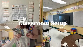 Setting up My Kindergarten Classroom! | First Year Teacher Part 1!