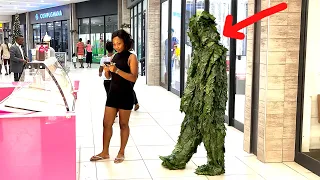 She has no idea what is behind her. Bushman Prank