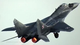 POLISH MIG-29 PILOT IS FLYING THE FULCRUM TO THE LIMIT!