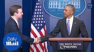 Obama surprises WH press secretary at last press briefing - Daily Mail