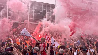 Crazy Pyro Show from Southampton Fans!