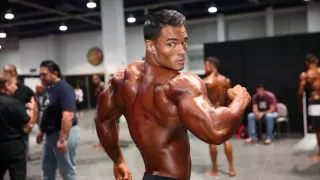 3-Time Olympia Men's Physique Champion Jeremy Buendia: Backstage Posing Video,
