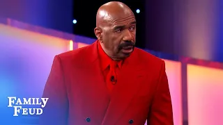 Steve Harvey throws his card at the podium!