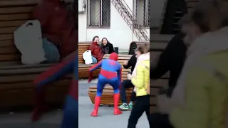 Человек - паук VS Иван Эфиров -- Shorts spiderman пранк