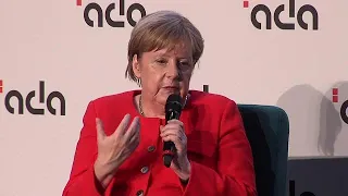 Morals & Machines 2018 – Angela Merkel trifft auf Roboter Sophia