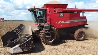 Massey Ferguson 9690 Colhendo Soja