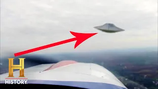 Ancient Aliens: Pilot is SURROUNDED by Flying Saucers and Loses Control (Season 19)