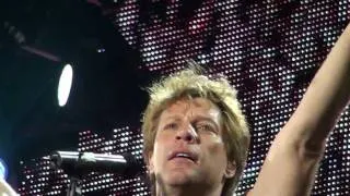 Intro + Raise your hands + You Give Love a Bad Name - Bon jovi - Udine 17-07-2011 Full HD