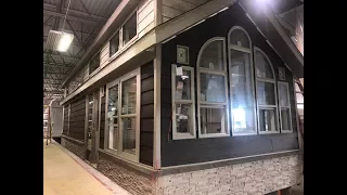 LUXURIOUS TINY HOME BUILT FOR A KING