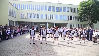 Танец выпускников гимназии №3 г.Солигорска. Последний звонок-2019