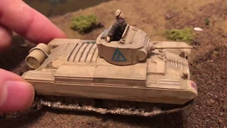 1/72 scale WW2 tank : British Valentine tank , Armourfast model , Desert War🐫