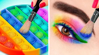 ¡30 Formas Extrañas para Llevar Maquillaje a Clase!