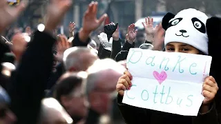 Demonstrationen für und gegen Migranten in Cottbus