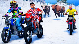 GTA V: VIDA REAL | FUGINDO DAS VACA NA NEVE COM MEUS AMIGOS DE MOTO🔥