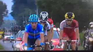 Martin Elmiger takes a leak whilst riding in le Tour de France
