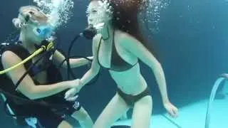 Underwater Action Mandarin Underwater - Model Gigi (张蓝心)