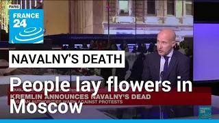 People lay floral tributes in Russia to Putin foe Alexei Navalny • FRANCE 24 English