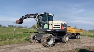 Köp Grävmaskin med vagn och redskap Terex RW110 på Klaravik