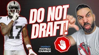 Dangerous Choices: Avoid These 6 Old Fantasy Football Players!