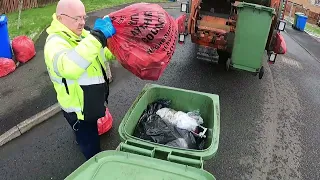 On the bins again. Dennis Elite Bin truck doing Green Household waste